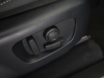 Land Rover Range Rover Velar SUV 2.0 Si4 250KM 2019 Land Rover Range Rover VELAR FV23% 4x4 R-Dynamic, zdjęcie 37