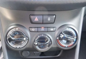 Peugeot 2008 I SUV Facelifting 1.2 PureTech 82KM 2016 Peugeot 2008 Okazja 1.2 Benzyna 82KM, zdjęcie 20