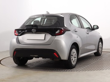 Toyota Yaris IV Hatchback 1.5 Dynamic Force 125KM 2023 Toyota Yaris 1.5 VVT-i, Salon Polska, zdjęcie 4