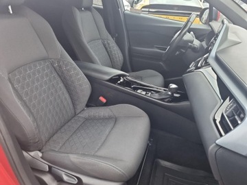 Toyota C-HR I Crossover Facelifting 2.0 Hybrid Dynamic Force 184KM 2020 Toyota C-HR 2.0 Hybrid Style Toyota C-HR 2.0 Hybri, zdjęcie 9