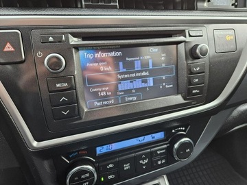 Toyota Auris II Hatchback 5d 1.8 HSD 136KM 2013 Toyota Auris 1,8 Hybryda 136KM automat kamera, zdjęcie 11