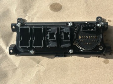 NAVARA D40 PŘEPÍNAČ POHON