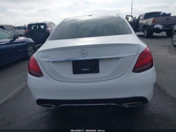 Mercedes Klasa C W205 2019 Mercedes-Benz Klasa C 2019 MERCEDES-BENZ C 300 2.0 Benzyna 255KM, zdjęcie 10