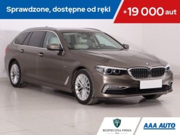 BMW Seria 5 F10-F11 Touring Facelifting 520d 190KM 2017 BMW 5 520d xDrive, Salon Polska, Serwis ASO