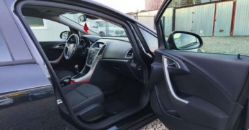 Opel Astra J Sports Tourer 1.4 Turbo ECOTEC 120KM 2011 Opel Astra Opel Astra 1.4 Benzyna 120KM, zdjęcie 22