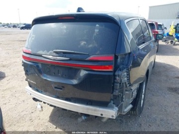 Chrysler Pacifica II 2023 Chrysler Pacifica Touring L 2023 3.6l 3.6 Benzyna 287KM, zdjęcie 4