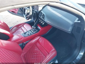 Audi R8 II Spyder 5.2 FSI plus 610KM 2018 Audi R8 Coupe 5.2 V10 Plus 2018 5.2 Benzyna 610KM, zdjęcie 9