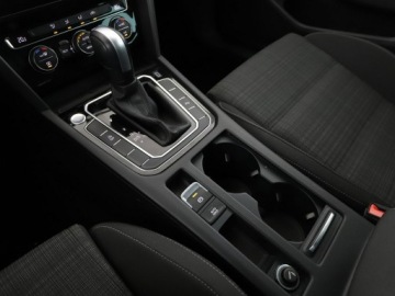 Volkswagen Passat B8 Variant Facelifting 1.5 TSI EVO 150KM 2020 Volkswagen Passat Business automat climatronic, zdjęcie 29