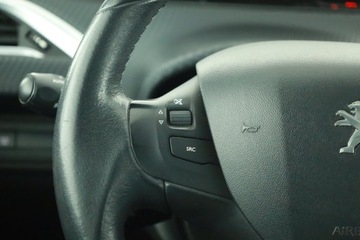 Peugeot 2008 I SUV 1.2 PureTech 110KM 2015 Peugeot 2008 1.2 PureTech, Klima, Tempomat, zdjęcie 14