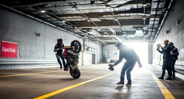 Карта памяти SanDisk Extreme емкостью 1 ТБ, 190 МБ/с.