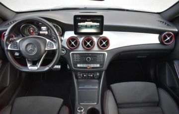 Mercedes CLA C117 Coupe 2.1 200 d 136KM 2016 Mercedes-Benz CLA 200 d 7G-DCT AMG Line, zdjęcie 3