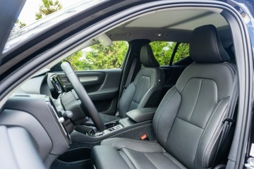 Volvo XC40 Crossover Facelifting 2.0 B4 197KM 2024 Volvo XC 40 B4 197 KM Ultra Dark Mild Hybrid, zdjęcie 7