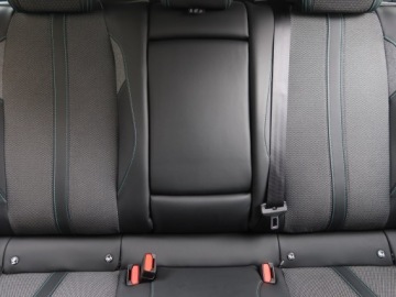 Peugeot 308 III SW 1.2 PureTech 130KM 2022 Peugeot 308 1.2 PureTech, Salon Polska, zdjęcie 9