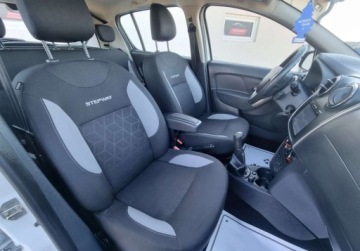 Dacia Sandero II Hatchback 5d TCe  90KM 2015 Dacia Sandero Stepway SLICZNA Benzyna BOGATA WERSJA Oryginal ZADBANA Serwi, zdjęcie 10