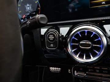 Mercedes Klasa A W177/V177 Sedan AMG 2.0 AMG 35 306KM 2021 MERCEDES-BENZ A Klasa A 35 AMG Sedan 2.0 306KM 2021, zdjęcie 19