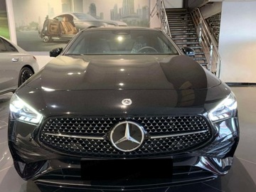 Mercedes CLA C118/X118 Coupe Facelifting 1.3 200 163KM 2025 MERCEDES-BENZ CLA 200 AMG Line Sedan 1.3 (163KM) 2025, zdjęcie 1
