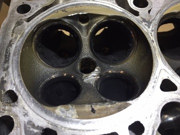 AUDI A4 B8 A5 2.0 TFSI ГОЛОВКА ДВИГАТЕЛЯ 06H103373J