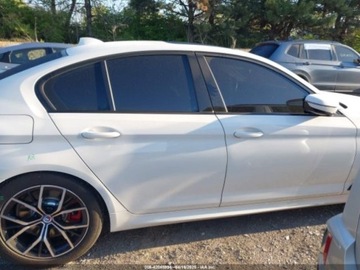BMW Seria 5 G90-91 2023 BMW Seria 5 M550 I xDrive 2023 4.4l 4.4 Benzyna 523KM, zdjęcie 6