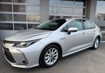 Toyota Corolla XII Sedan 1.8 Hybrid 122KM 2021 Toyota Corolla Kameraczujniki przod i tyl, salon Polska 1.8 Hybryda, zdjęcie 29