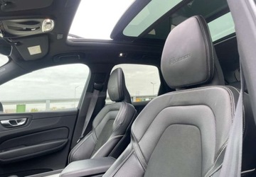 Volvo XC60 II Crossover T4 190KM 2019 Volvo XC 60 RDESIGN T4 /Dark /HeadUP /Harmann /Panorama *SalonPL*FVAT23%, zdjęcie 28