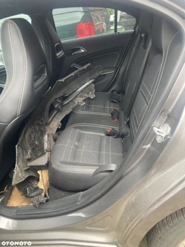 Mercedes Klasa A W176 Hatchback 5d Facelifting 180 122KM 2015 Mercedes-Benz Klasa A 1.6 Benzyna 122KM, zdjęcie 4