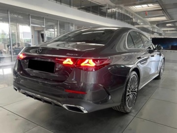 Mercedes Klasa E W214 Sedan 2.0 220d 197KM 2025 E Klasa 220 d 4-Matic AMG 2.0 (197KM) 2025, zdjęcie 1