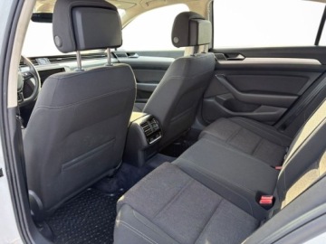 Volkswagen Passat B8 Limousine 1.8 TSI BlueMotion Technology 180KM 2017 Volkswagen Passat Passat B8 1.8 TSI 180 KM DSG R-Line ACC 210KM Salon Pols, zdjęcie 5