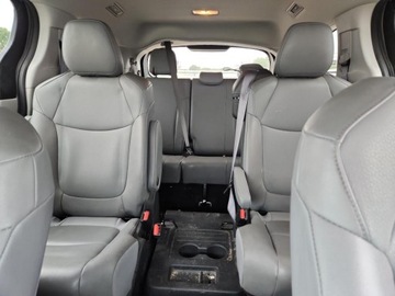 Toyota Sienna III 2022 Toyota Sienna XLE 2022 2.5l 2.5 Hybryda 245KM, zdjęcie 10