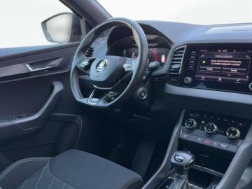 Skoda Karoq Crossover Facelifting 2.0 TDI SCR 150KM 2022 Skoda Karoq LED Matrix ACC Grzane fotele i szyba przednia Kamera AC 3-stre, zdjęcie 15