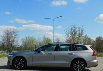 Volvo V60 II  Kombi 2.0 D3 150KM 2019 Volvo V60 z Gwarancja Kamera Model 2020r 2.0 Diesel 150KM, zdjęcie 1