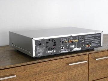 ONKYO BD-SP808 серебристый – прочный проигрыватель Blu-ray/DVD/CD
