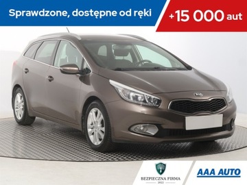 Kia Ceed II Kombi 1.6 CRDi 128KM 2015 Kia Ceed 1.6 CRDi, Salon Polska, 1. Właściciel