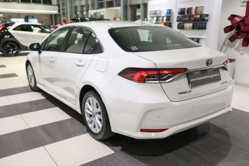Toyota Corolla XII Sedan Facelifting 1.8 Hybrid 140KM 2023 Toyota Corolla 1.8 Hybrid Comfort Tech Oferta Dealera 1.8 Hybryda 140KM, zdjęcie 3