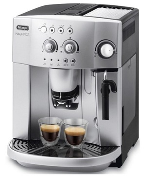 Ekspres Ciśnieniowy do kawy z młynkiem DeLonghi Magnifica ESAM4008.S