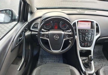 Opel Astra J Sports Tourer Facelifting 1.4 Turbo ECOTEC 140KM 2015 Opel Astra Opel Astra J Sport Tourer 1.4BenzLPG 1.4 BenzynaLPG 140KM, zdjęcie 20