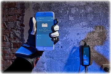 Зарядное устройство Victron 12 В 17 А Blue Smart Marine IP65