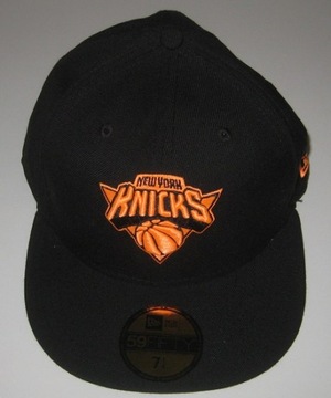 NBA - NEW YORK KNICKS - CZAPKA Z DASZKIEM
