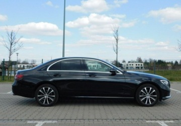 Mercedes Klasa E W213 2021 Mercedes-Benz Klasa E z Gwarancja Bezwypadkowy Model 2022r 2.0 211KM, zdjęcie 2