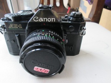 Aparat Canon AE-1 Program Z CANONEM 50/1,8 - CZARNY