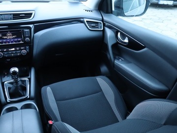 Nissan Qashqai II Crossover Facelifting 1.3DIG-T 140KM 2019 Nissan Qashqai 1.3 DIG-T, Salon Polska, zdjęcie 7