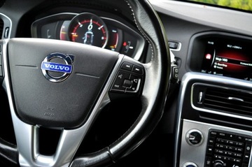 Volvo V60 I Kombi Facelifting 1.6 D2 115KM 2015 Volvo V60 LiFT Ocean Race 1,6 HDi Ledy Digital, zdjęcie 25