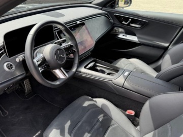 Mercedes Klasa E W214 Sedan 2.0 220d 197KM 2025 E Klasa 220 d 4-Matic AMG 2.0 (197KM) 2025, zdjęcie 6