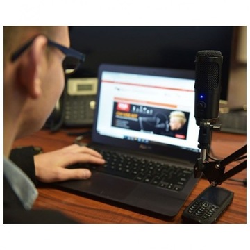 Комплект конденсаторного микрофона DNA CM USB KIT, кабель поп-фильтра на кронштейне