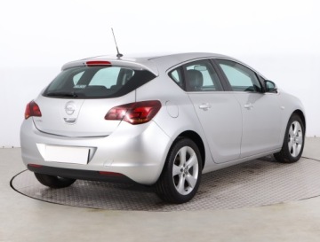 Opel Astra J Hatchback 5d 1.6 Twinport ECOTEC 115KM 2010 Opel Astra 1.6 16V, Salon Polska, Klima, zdjęcie 4