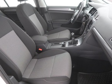 Volkswagen Golf VII Variant 1.2 TSI BlueMotion Technology 110KM 2017 VW Golf 1.2 TSI, Salon Polska, Klima, Parktronic, zdjęcie 8