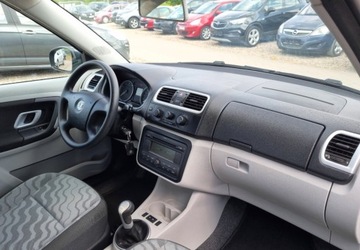 Skoda Fabia II Hatchback 1.4 i 16V 85KM 2007 Skoda Fabia 1,4 MPI Klima 86 km, zdjęcie 8