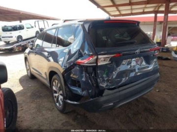 Toyota 2024 Toyota Grand Highlander 2024r., 2.4L 2.4 Benzyna 265KM, zdjęcie 2