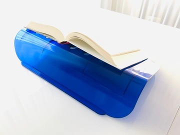 Дизайнерский ноутбук и книжная шайба