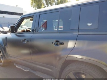 Land Rover Defender IV (L663) 2024 Land Rover Defender 110 P500 SE 2024 5.0 Benzyna 493KM, zdjęcie 5