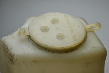 Mercedes W123 Бачок омывающей жидкости